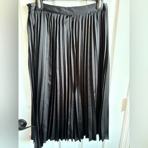 Scoop Black Satin Pleated High-Waisted Midi Skirt, Size 6
